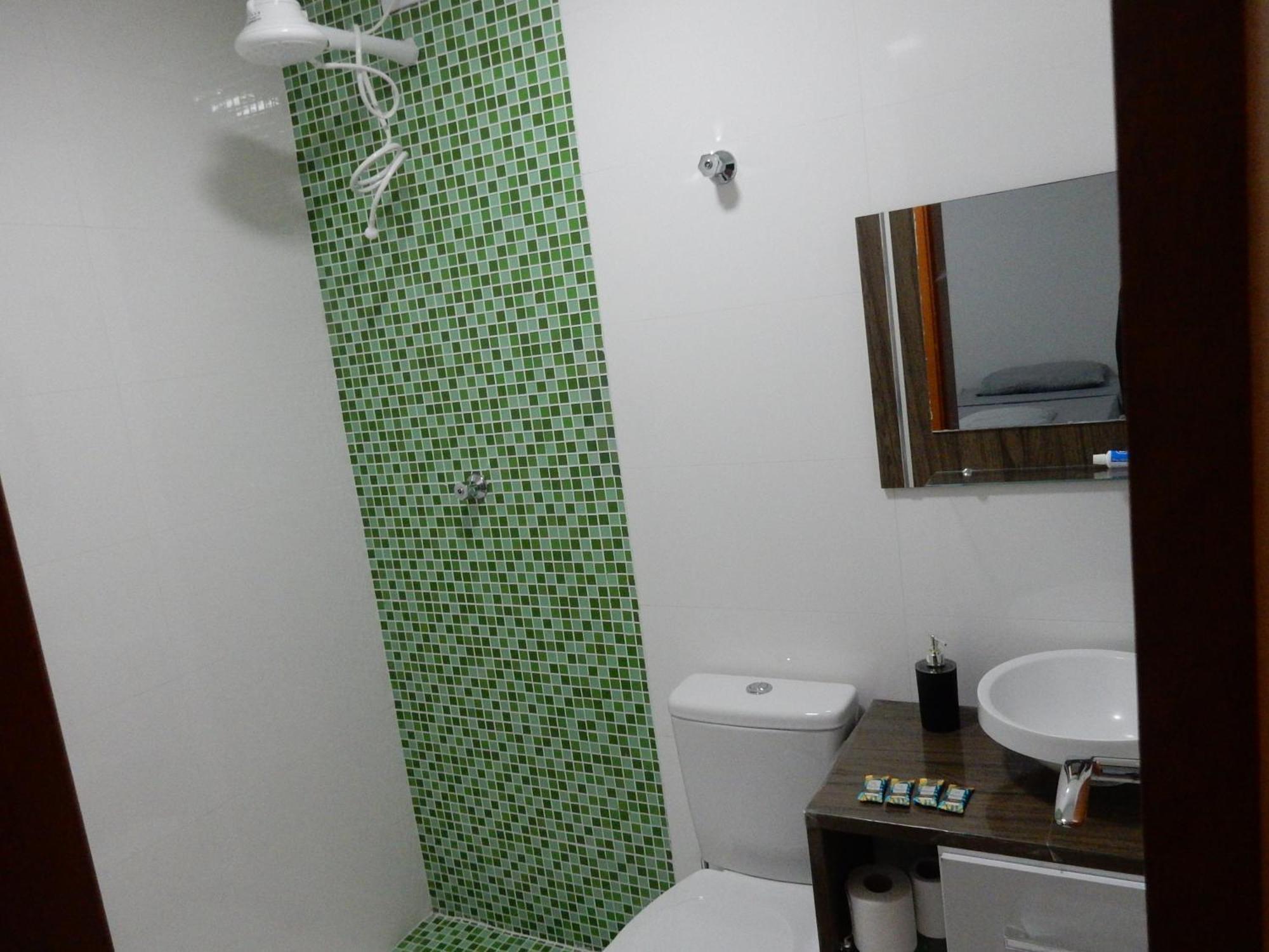 Casa Sete Enseada Ar Cond Suite E Estacionamento Gratis E Uma Otima Localizacao Na Enseada Guarujá Esterno foto
