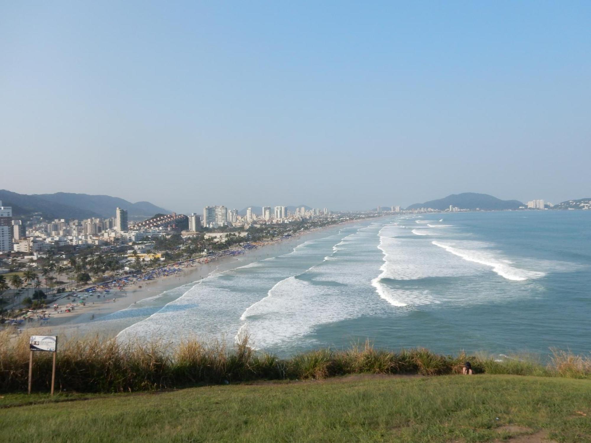 Casa Sete Enseada Ar Cond Suite E Estacionamento Gratis E Uma Otima Localizacao Na Enseada Guarujá Esterno foto