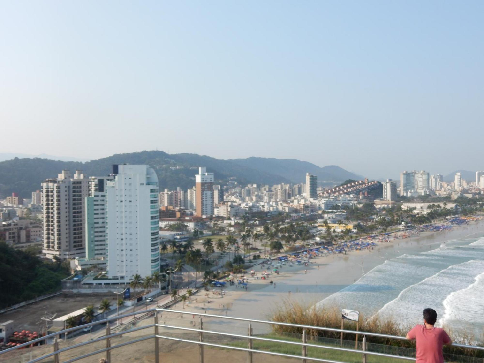Casa Sete Enseada Ar Cond Suite E Estacionamento Gratis E Uma Otima Localizacao Na Enseada Guarujá Esterno foto